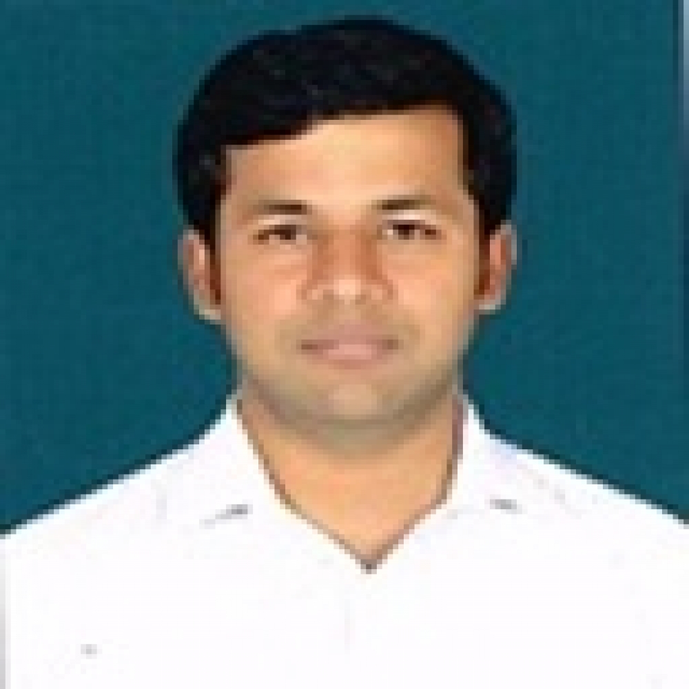 Dr. Naveen R.