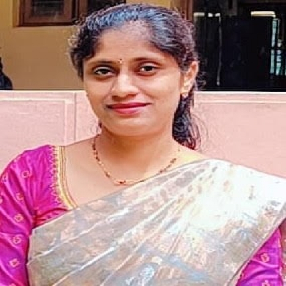 Rashmi R