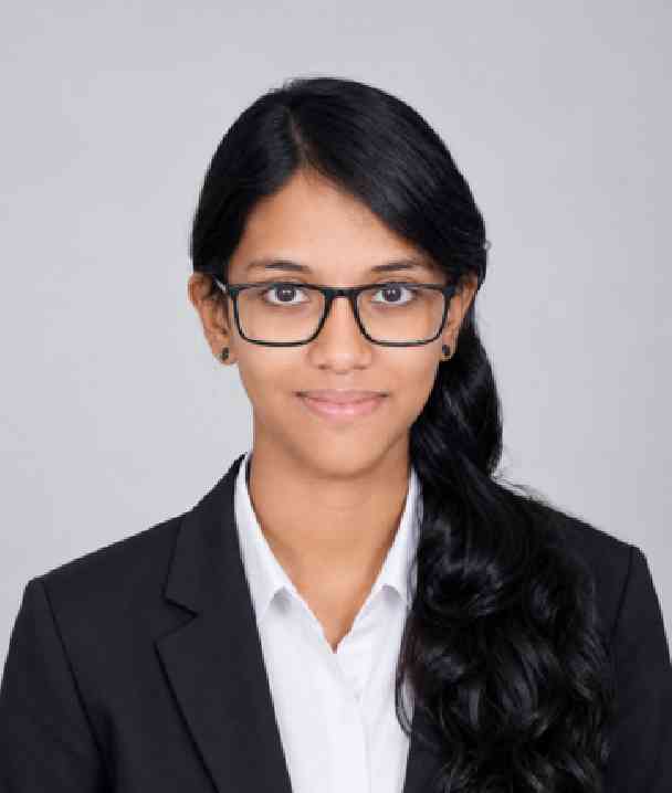Shreya Santhosh